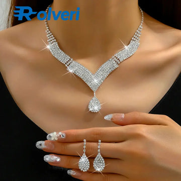 Conjunto de Joias 3 Peças – Colar e Brincos com Strass Prateado