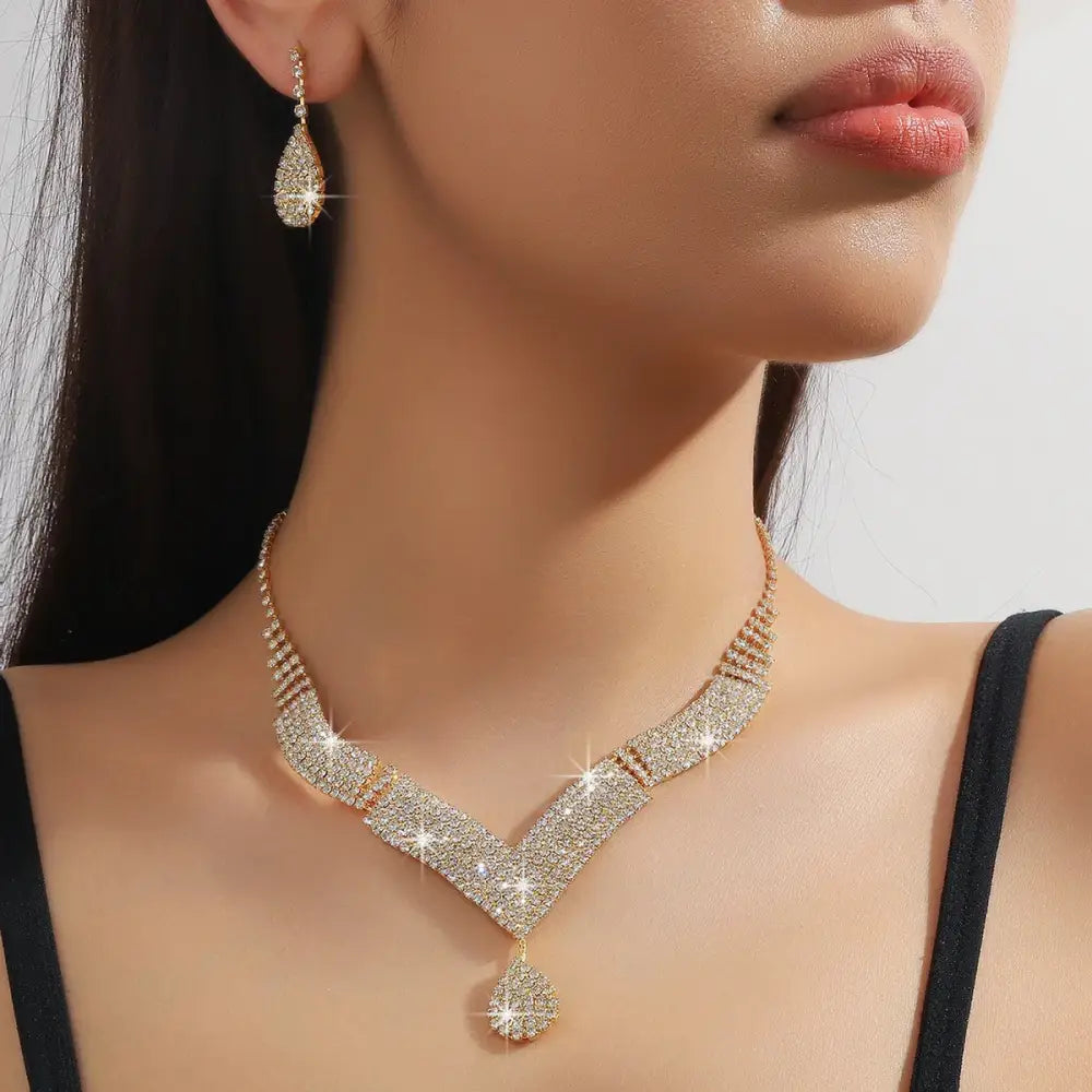Conjunto de Joias 3 Peças – Colar e Brincos com Strass
