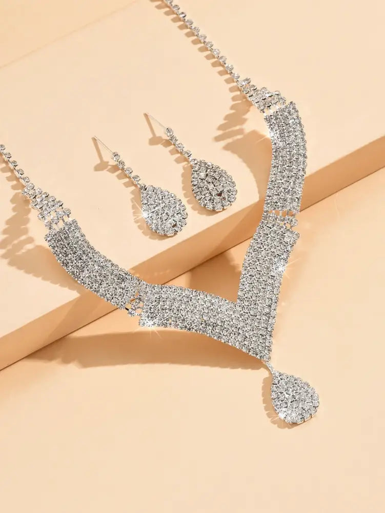 Conjunto de Joias 3 Peças – Colar e Brincos com Strass
