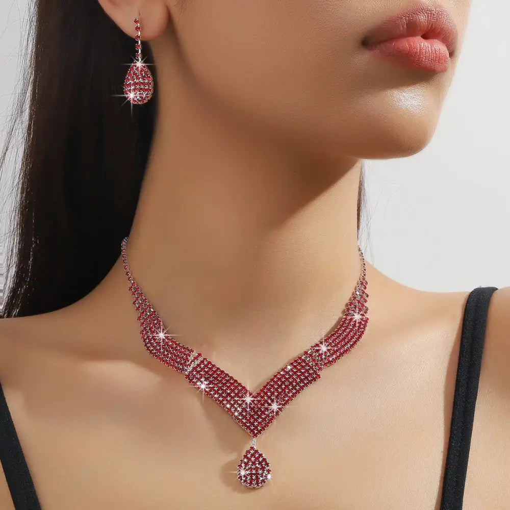 Conjunto de Joias 3 Peças – Colar e Brincos com Strass
